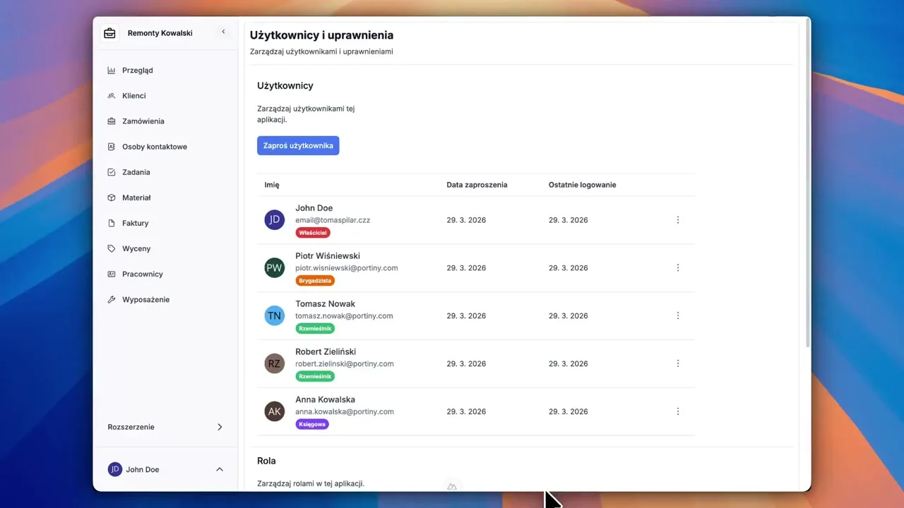 Własne role i uprawnienia